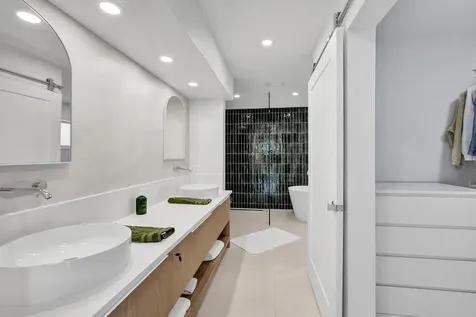 5581 NE 31st Avenue Fort Lauderdale FL 33308