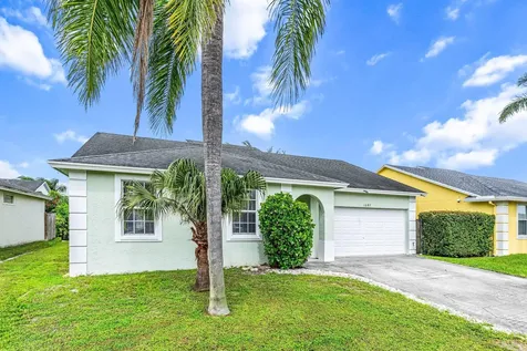 1087 Salmon Isle Greenacres FL 33413