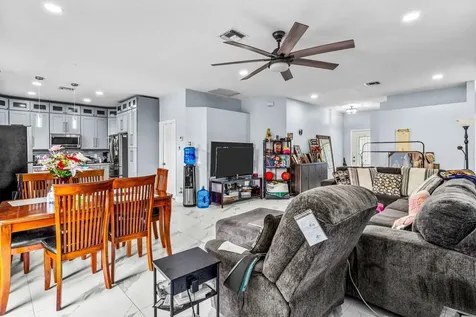 1087 Salmon Isle Greenacres FL 33413