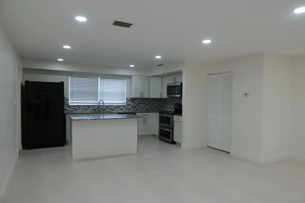 2630 SW 49th Court Fort Lauderdale FL 33312
