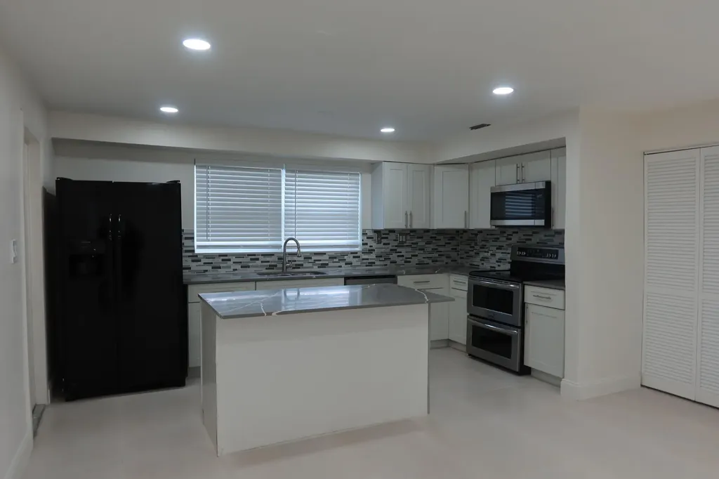 2630 SW 49th Court Fort Lauderdale FL 33312