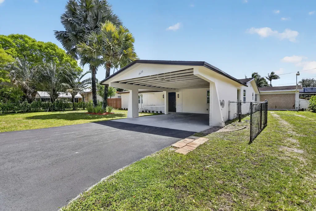 2630 SW 49th Court Fort Lauderdale FL 33312