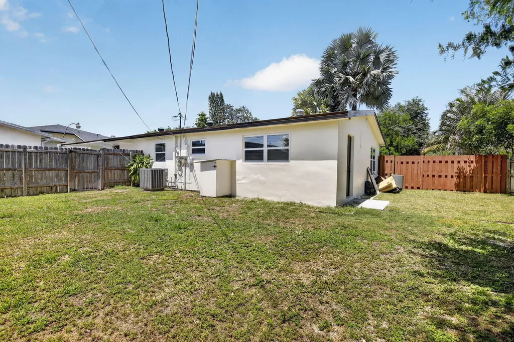 2630 SW 49th Court Fort Lauderdale FL 33312