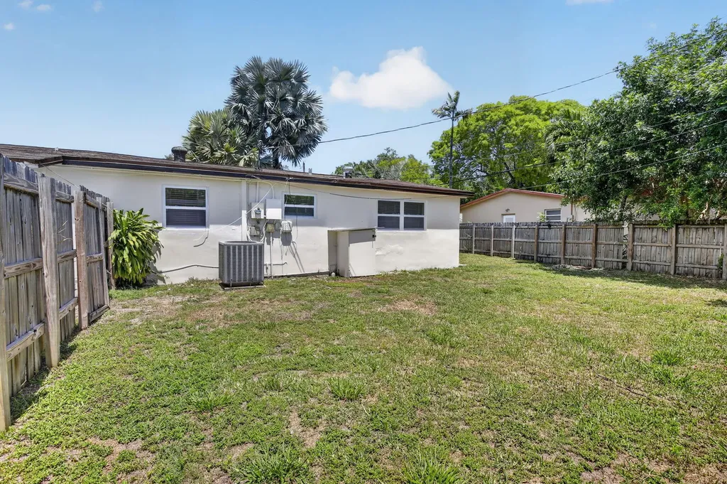 2630 SW 49th Court Fort Lauderdale FL 33312