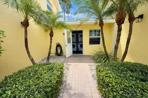 2660 NE 8th Avenue Wilton Manors FL 33334