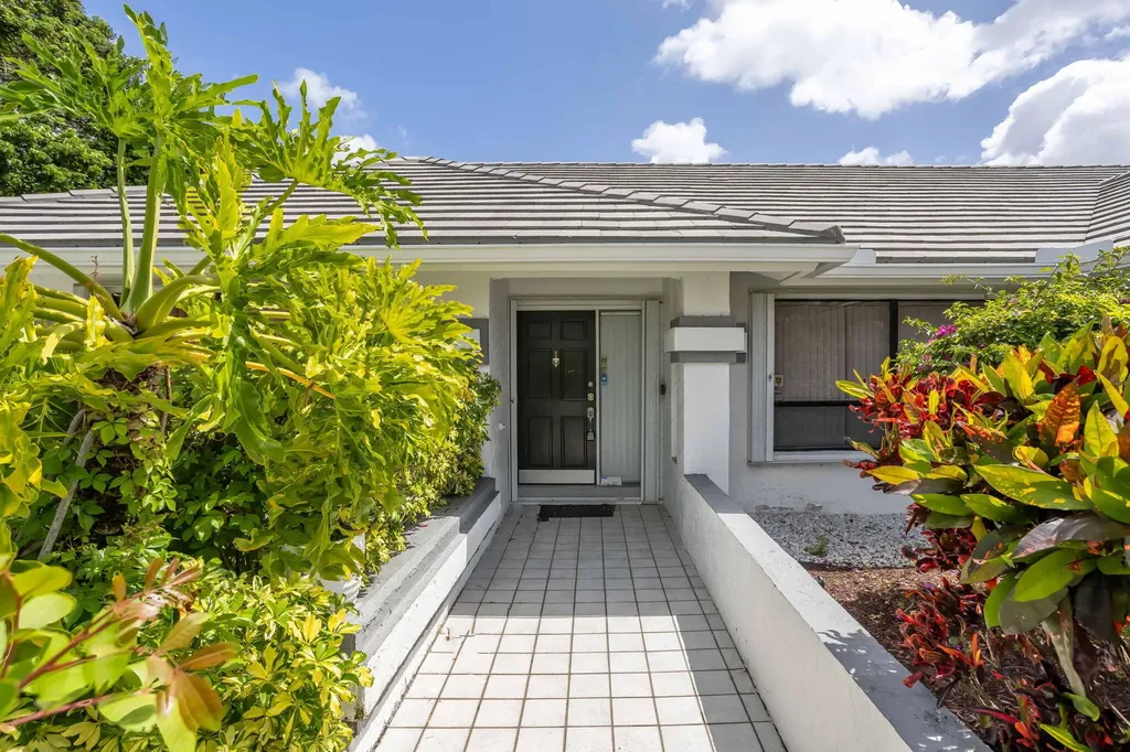 9476 El Clair Ranch Road Boynton Beach FL 33437