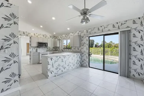 9476 El Clair Ranch Road Boynton Beach FL 33437