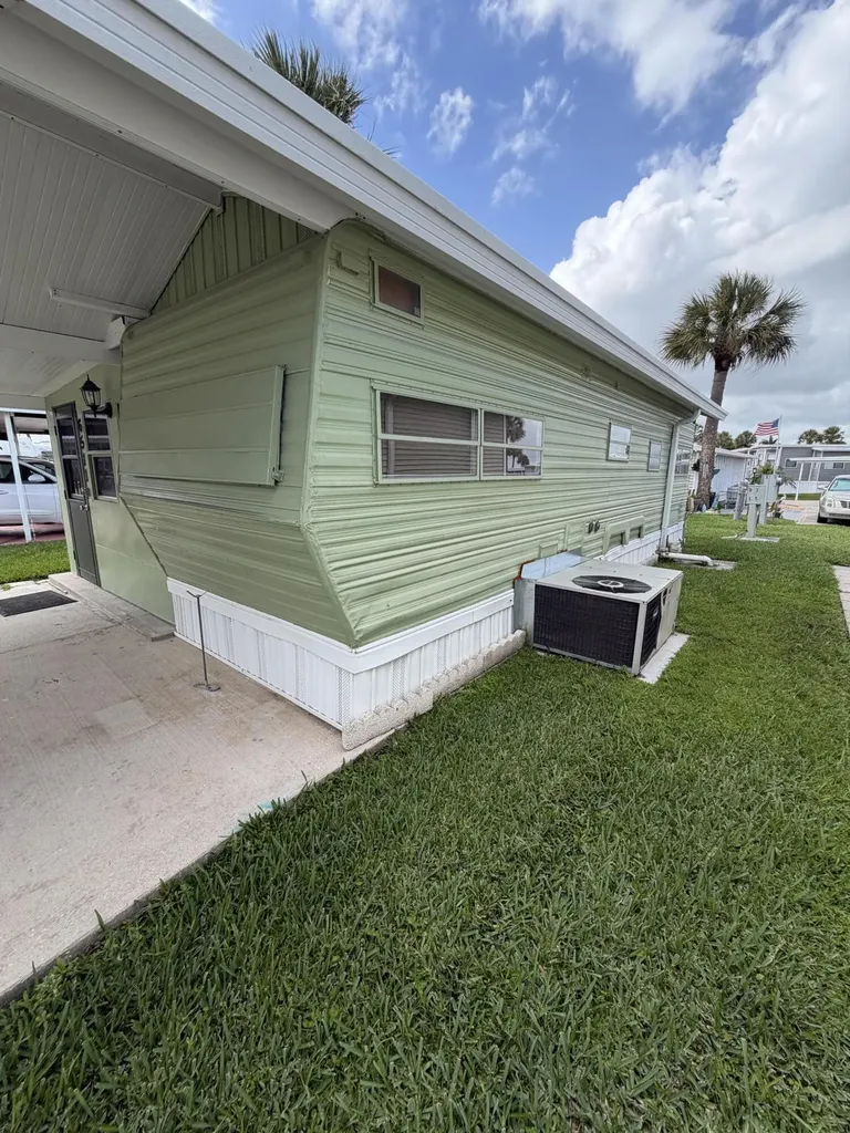 6511 SE 56th Street Okeechobee FL 34974