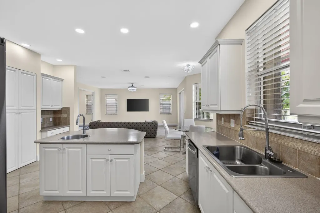 1724 Annandale Circle Royal Palm Beach FL 33411