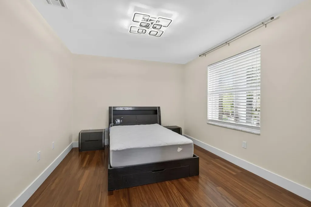 1724 Annandale Circle Royal Palm Beach FL 33411