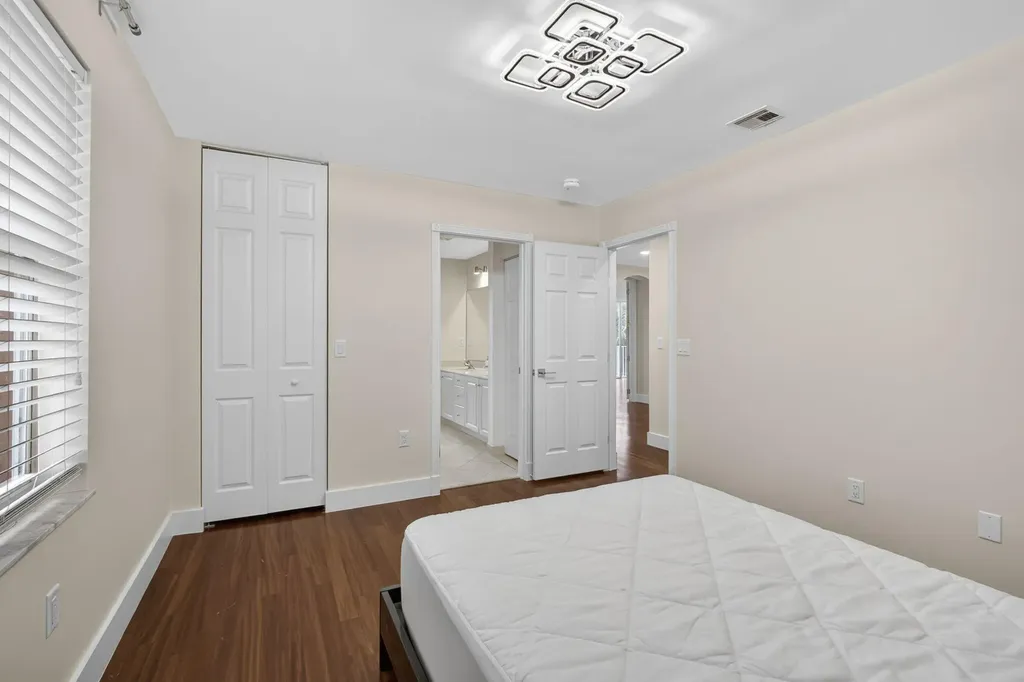 1724 Annandale Circle Royal Palm Beach FL 33411