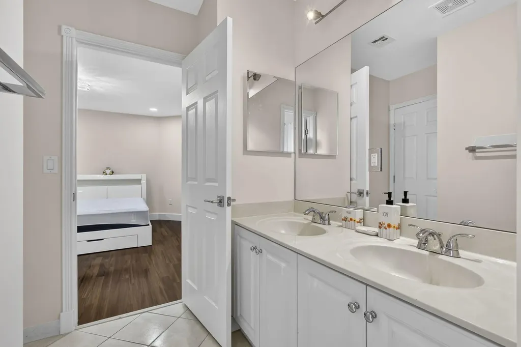 1724 Annandale Circle Royal Palm Beach FL 33411