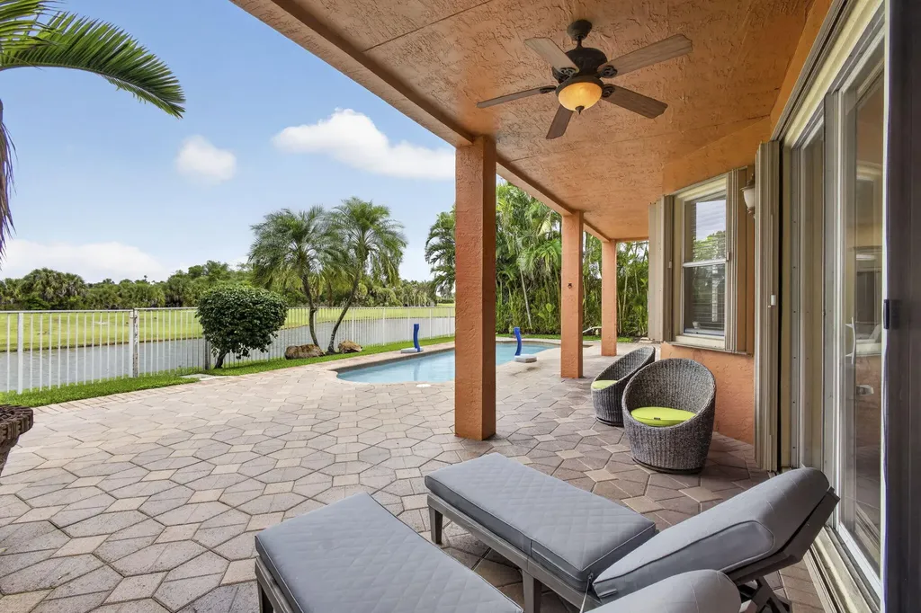 1724 Annandale Circle Royal Palm Beach FL 33411