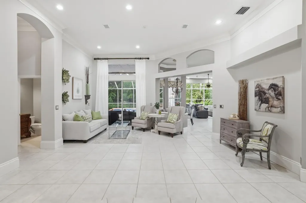 856 Forest Glen Lane Wellington FL 33414