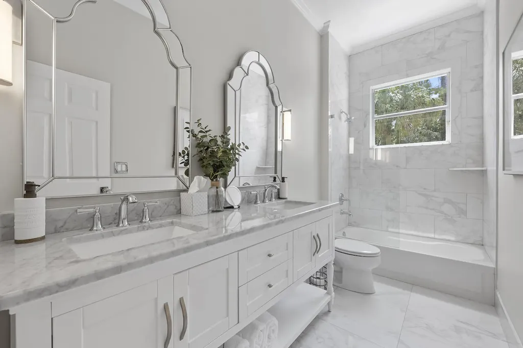 856 Forest Glen Lane Wellington FL 33414