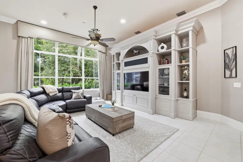 856 Forest Glen Lane Wellington FL 33414