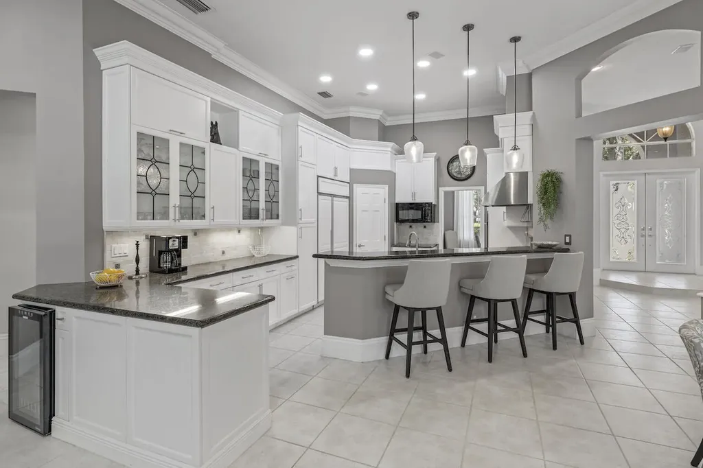 856 Forest Glen Lane Wellington FL 33414