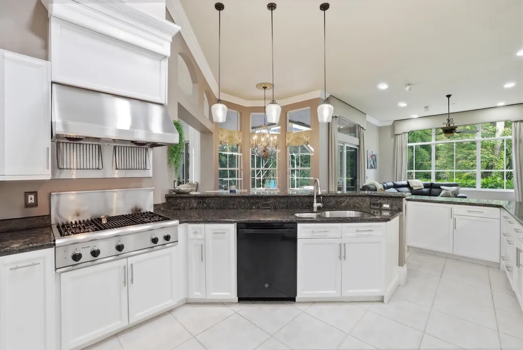 856 Forest Glen Lane Wellington FL 33414