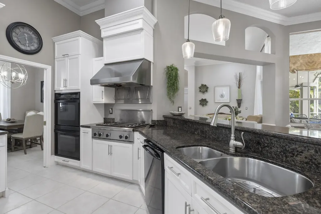 856 Forest Glen Lane Wellington FL 33414