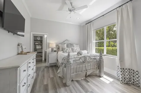 856 Forest Glen Lane Wellington FL 33414