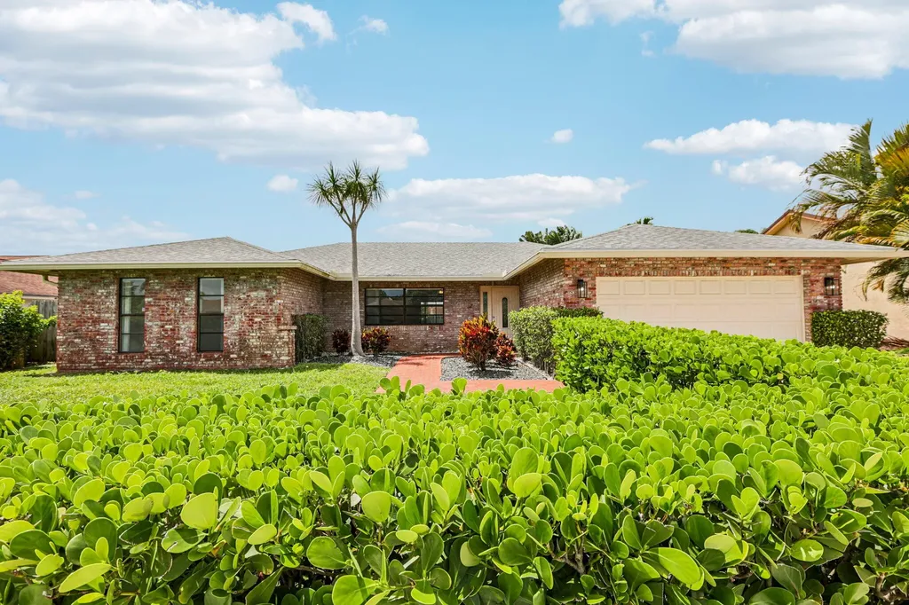 17679 Woodview Terrace Boca Raton FL 33487