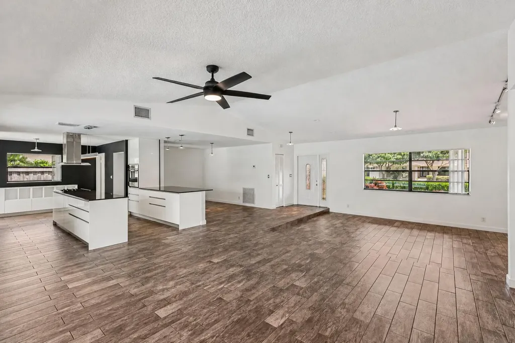 17679 Woodview Terrace Boca Raton FL 33487