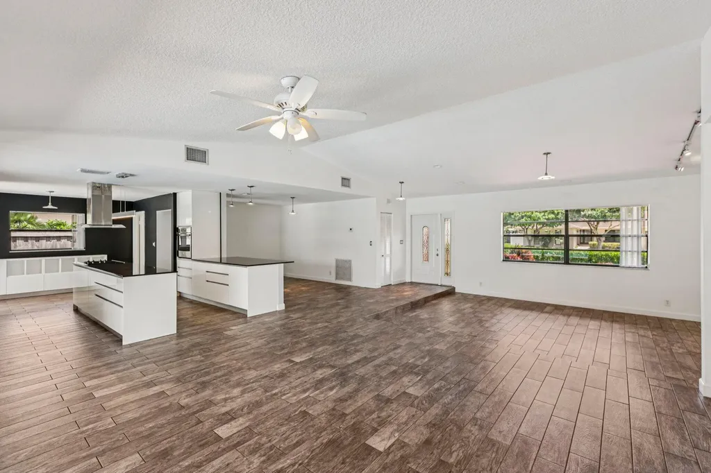 17679 Woodview Terrace Boca Raton FL 33487