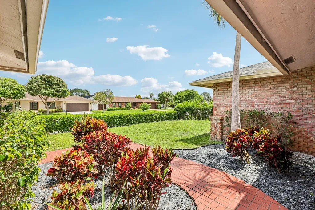 17679 Woodview Terrace Boca Raton FL 33487