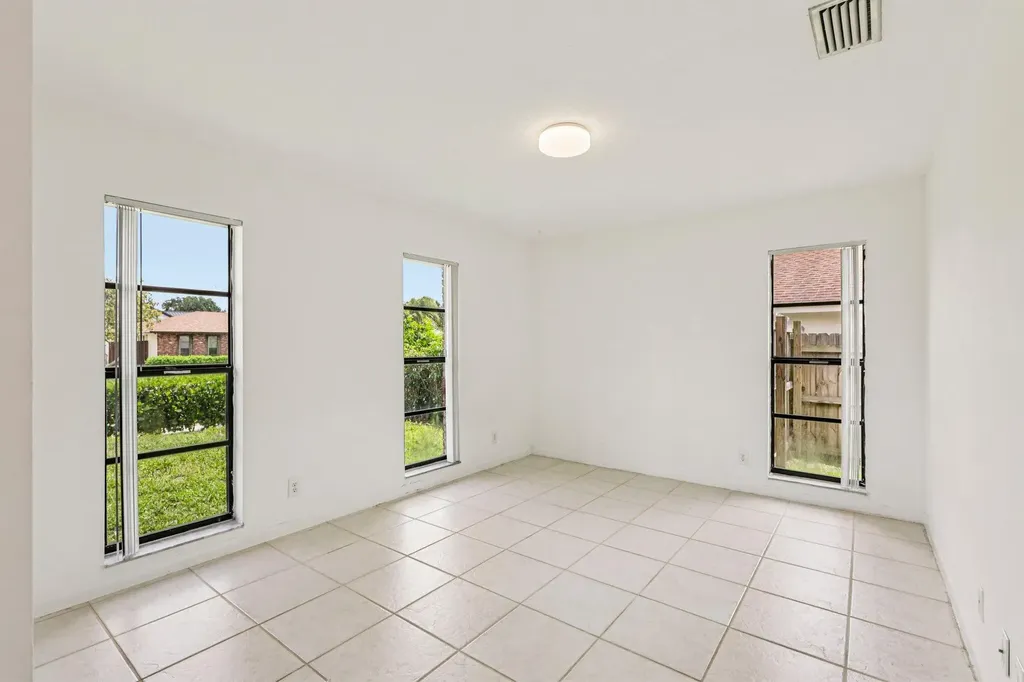 17679 Woodview Terrace Boca Raton FL 33487