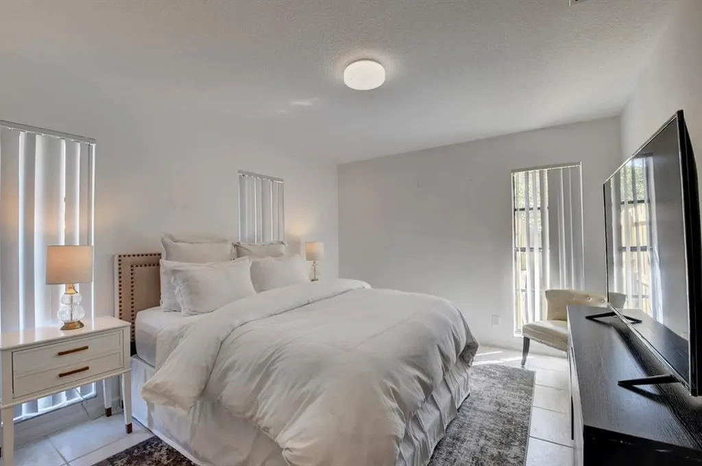 17679 Woodview Terrace Boca Raton FL 33487