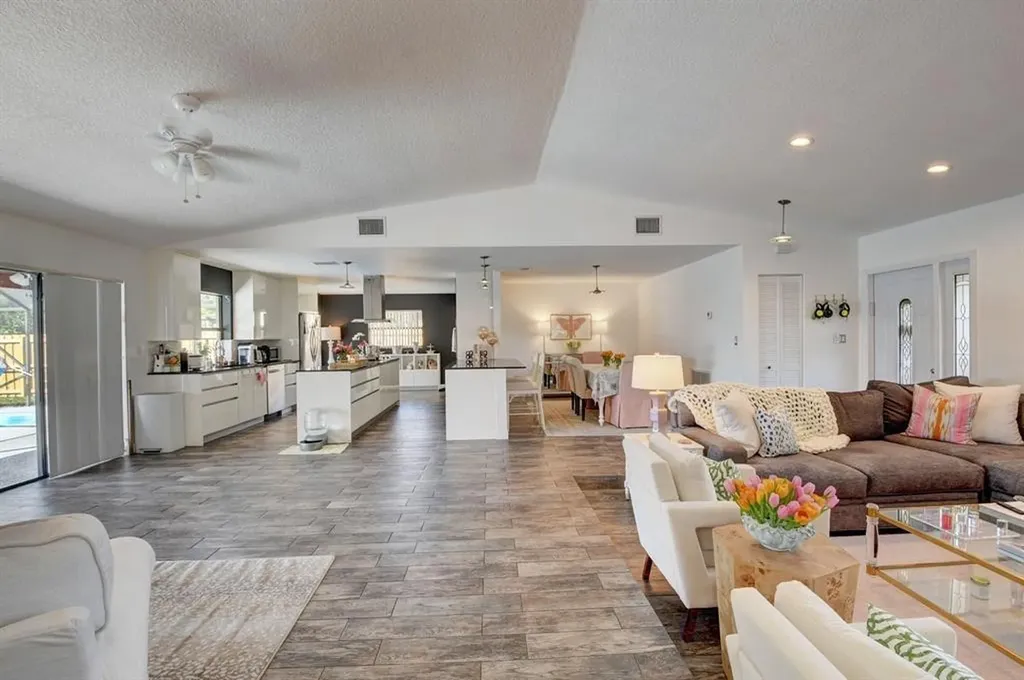 17679 Woodview Terrace Boca Raton FL 33487