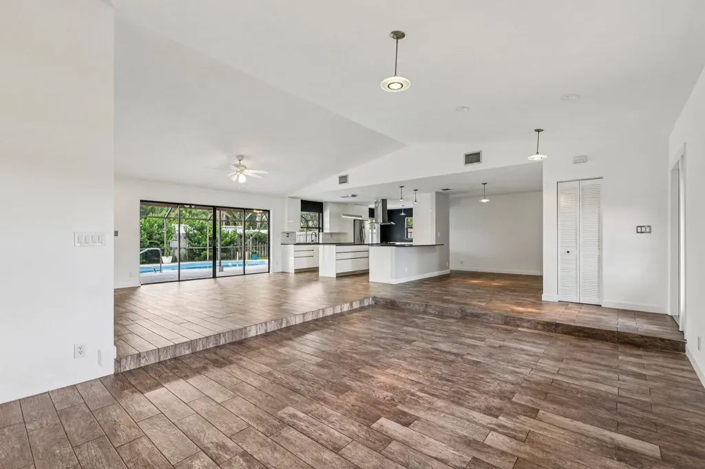 17679 Woodview Terrace Boca Raton FL 33487