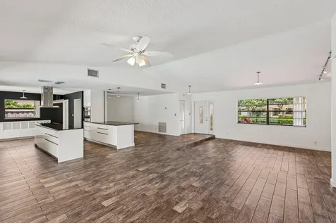 17679 Woodview Terrace Boca Raton FL 33487