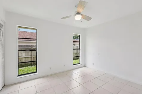 17679 Woodview Terrace Boca Raton FL 33487