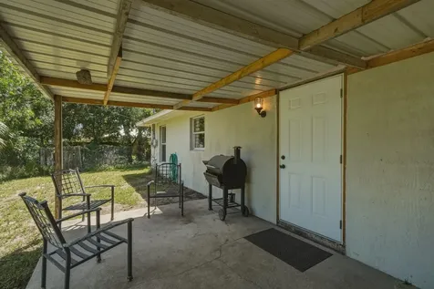 2360 87th Court Vero Beach FL 32966
