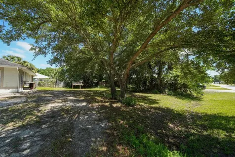 2360 87th Court Vero Beach FL 32966