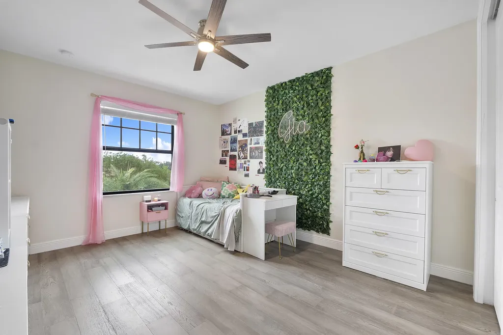 8775 E Baypoint Circle Parkland FL 33076