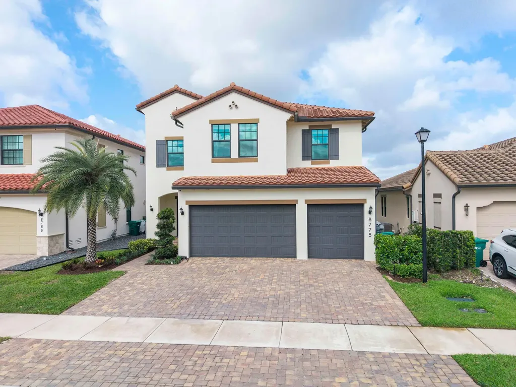 8775 E Baypoint Circle Parkland FL 33076