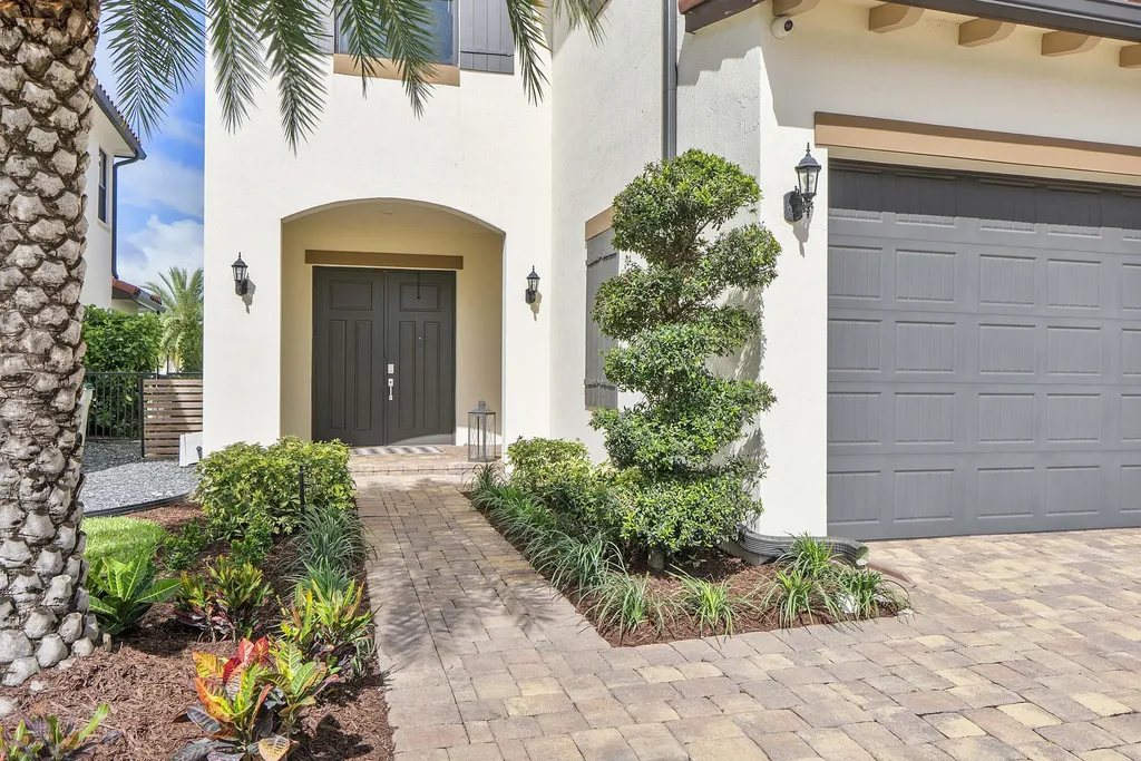 8775 E Baypoint Circle Parkland FL 33076