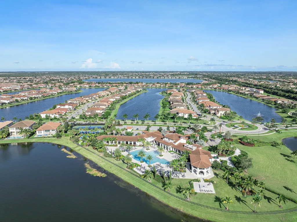 8775 E Baypoint Circle Parkland FL 33076