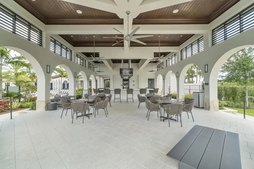 8775 E Baypoint Circle Parkland FL 33076