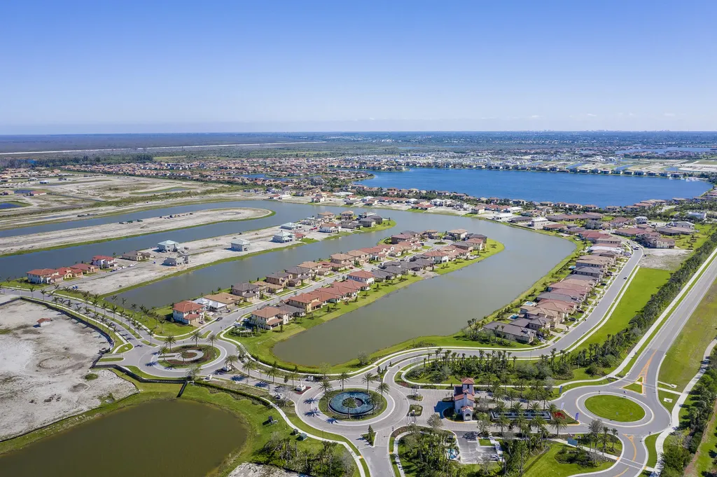 8775 E Baypoint Circle Parkland FL 33076