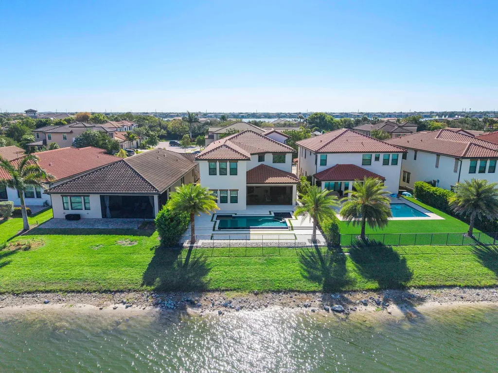 8775 E Baypoint Circle Parkland FL 33076