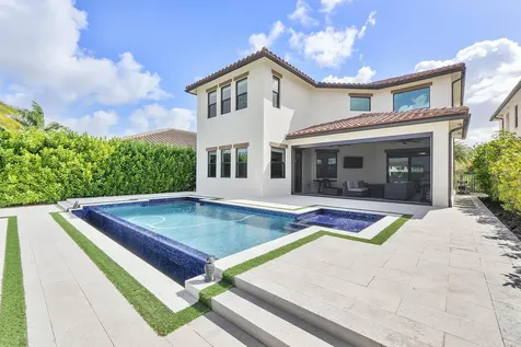 8775 E Baypoint Circle Parkland FL 33076
