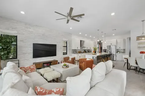 8775 E Baypoint Circle Parkland FL 33076