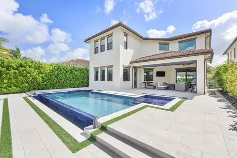 8775 E Baypoint Circle Parkland FL 33076
