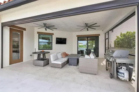 8775 E Baypoint Circle Parkland FL 33076