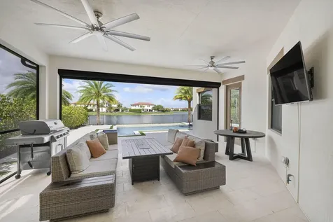 8775 E Baypoint Circle Parkland FL 33076