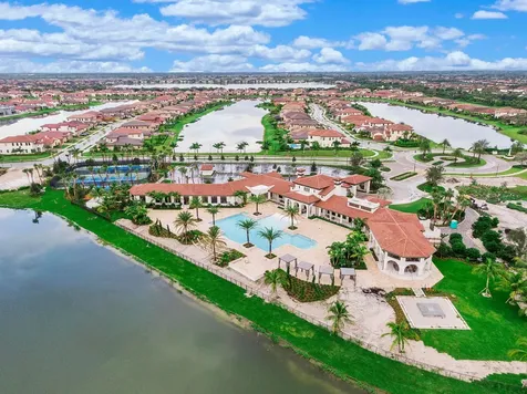 8775 E Baypoint Circle Parkland FL 33076