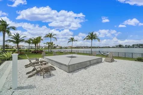 8775 E Baypoint Circle Parkland FL 33076